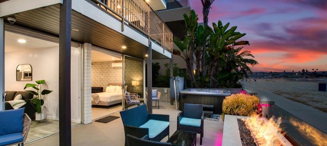 Boardwalk Studio Shared Hot Tub and Patio