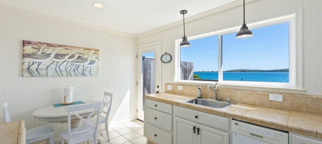 Bodega Harbor Inn