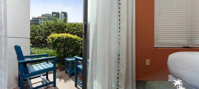 Boho Chic Garden Condo 7 Min to Universal Parks