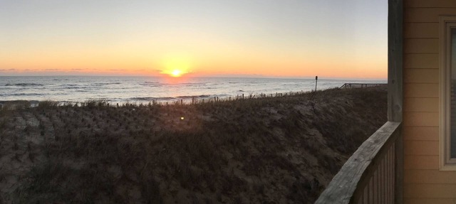 ⭐️⭐️⭐️⭐️⭐️Booking summer 2026! Beautiful, modern condo on the beach. ⭐️⭐️⭐️⭐️⭐️