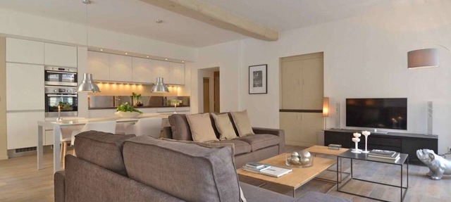 Bourbons, 3BR/3BA, 6 people