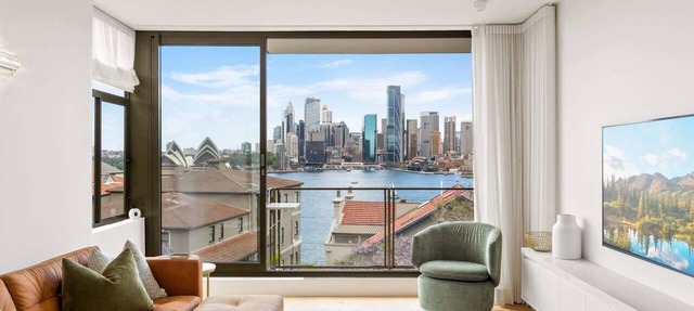 Boutique 2-Bed with Stunning Sydney Harbour Views