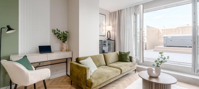 Brand New! Private Jacuzzi - Terrace - Parking