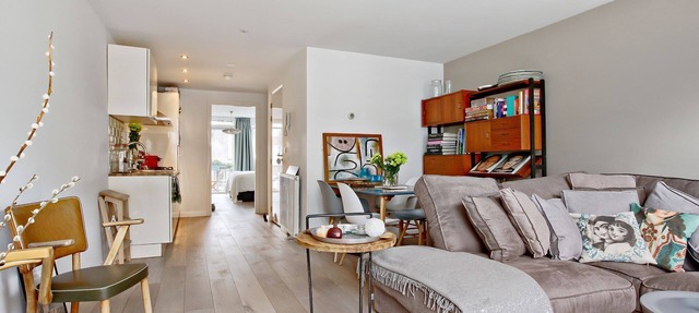 Bright and Charming Apartment in Amsterdam’s Lively De Pijp District