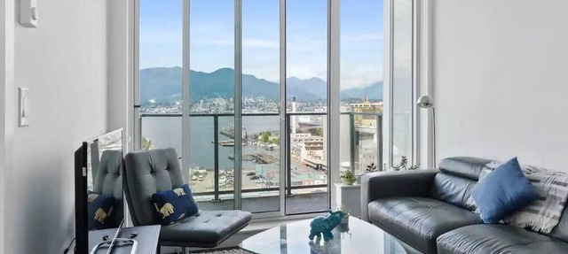 Bright and Modern One Bed Penthouse