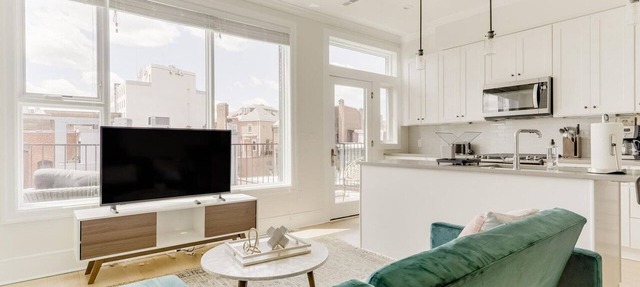 Bright Dupont Circle 2BR w/W/D, nr Restaurants & Bars, by Blueground