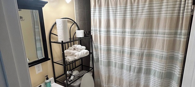 Bring the Entire family to Cozy a 2-bedroom Basement in marvelous Washington D.C