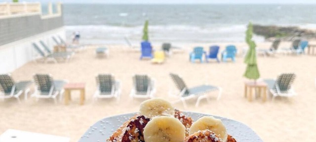 By the Sea Guests Bed & Breakfast & Suites