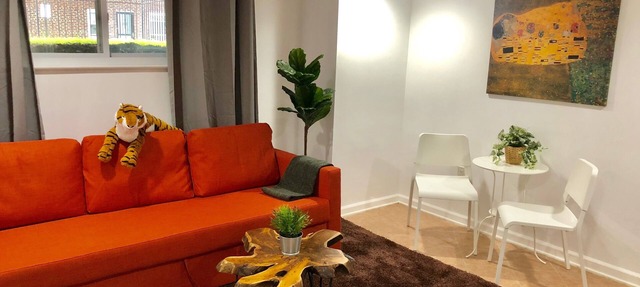 Capitol Hill Cozy w/Private Entrance Bsmt on a Budget - Sleeps 4, Free Parking
