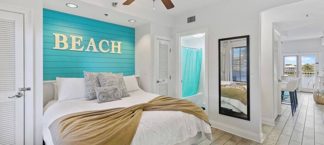 💎 Carillon Inn 313. Beautiful Lake Front with Gulf Views! Discounts