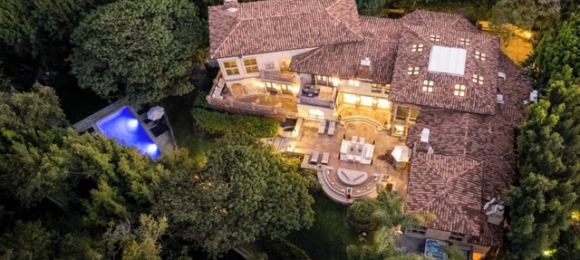 Carolwood - Modern Tuscan Villa with Rolling Lawns and Loggia in Holmby Hills