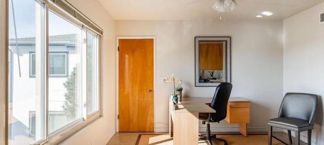Casa Flora -2BR- FREE Parking in Little Italy!