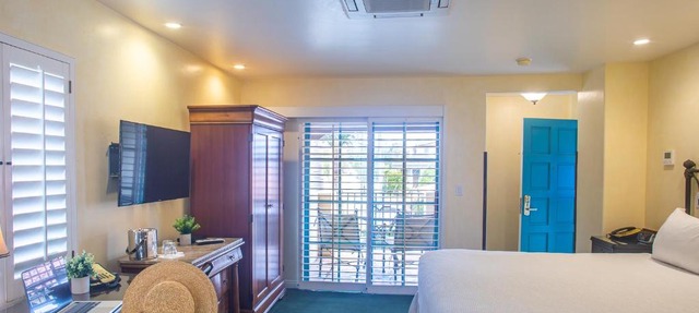 Castillo Inn at the Beach