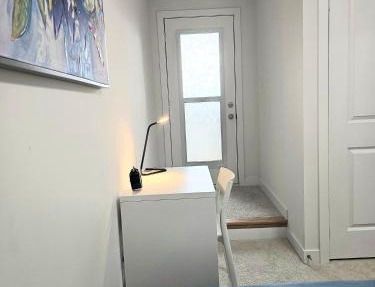 CEDAR Double Room with attached private Bathroom and Balcony in Toronto, ON, Canada