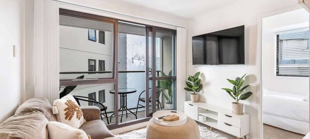Central 3BR Full Kitchen & Amenities Zodiak Stays
