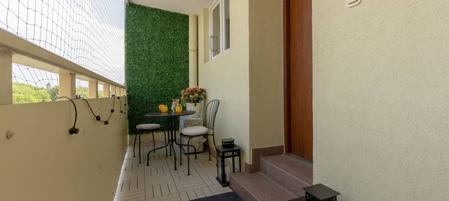 Central Apartment | Air Conditioning | Balcony | Workspace.