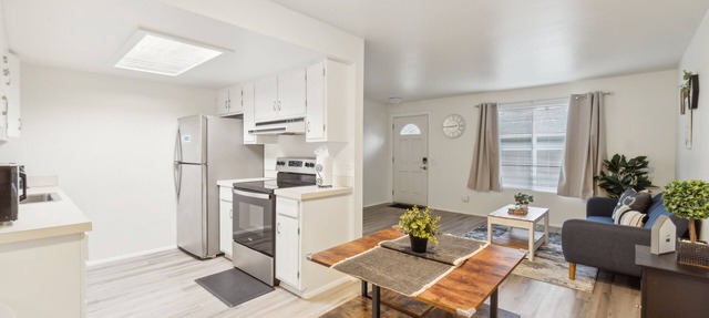 Central Bellevue Guesthouse 2 Bedroom Duplex
