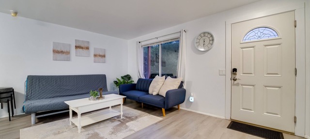 Central Bellevue South Suite Near Downtown & I-90