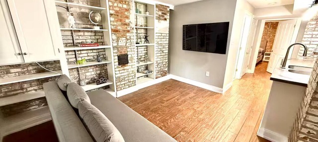 Central Chic 1BR Apt Near Metro, off 14th st/U st!