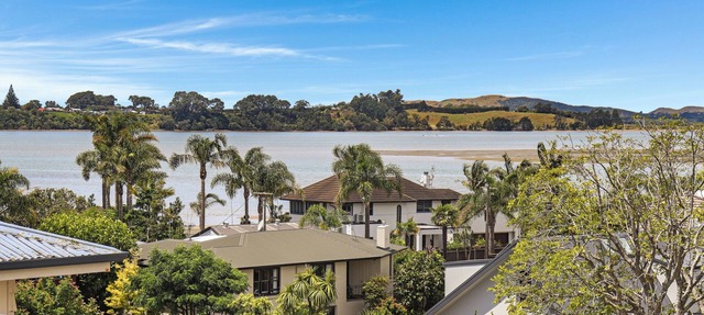 Centrally located family friendly house with stunning views.