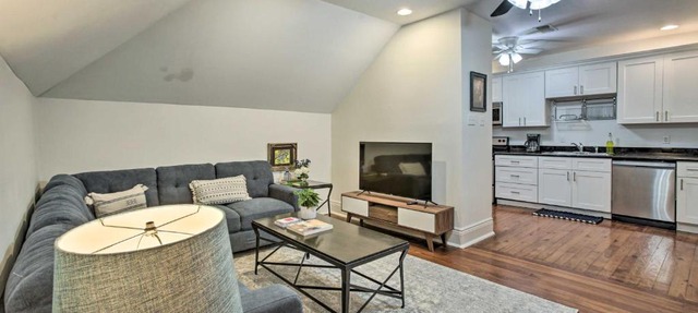 Centrally Located New Orleans Condo with Yard!