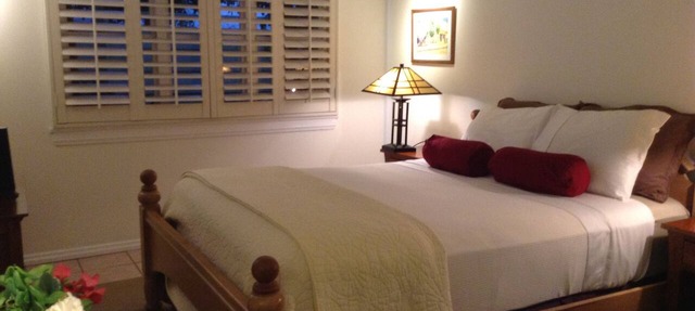 Charm. Privacy.and The Hollywood Sign