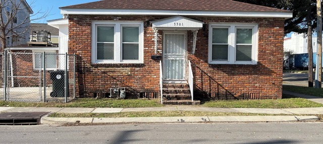 Charming 2-bedroom house with AC and WiFi in fabulous New Orleans