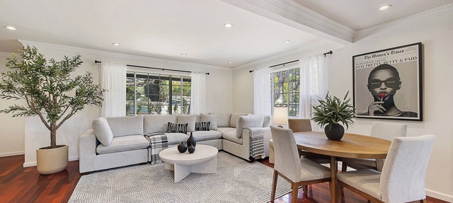 Charming 2-bedroom house in Santa Monica with Gym and Work area