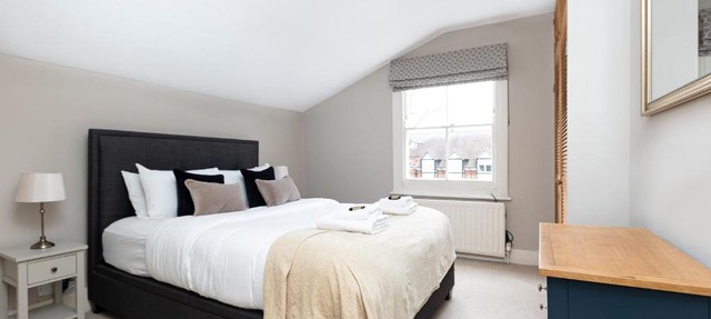 Charming 4 Bed Victorian House in Clapham Old Town