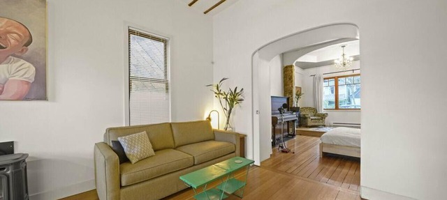 Charming Character-filled Heritage Home near DT