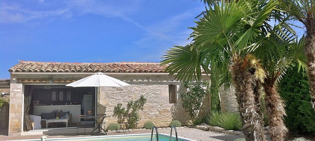 Charming cottage Gordes, private pool, very quiet, views, New 2025: Optics fiber