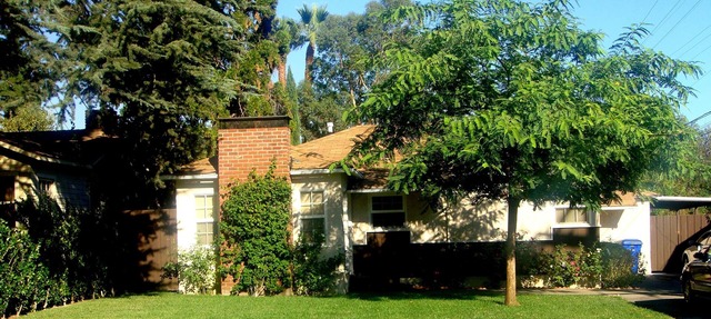 Charming Granada Hills Apartment in Great Neighborhood