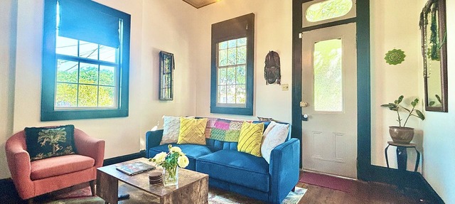 Charming Hideaway - Walk to French Quarter