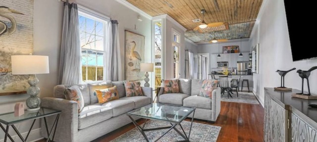 Charming Historic Shotgun House minutes to FQ/CBD