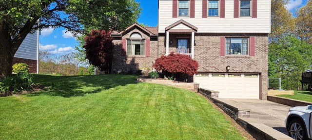 Charming, spacious 3-bedroom, 3BA house. Private, convenient, and immaculate.
