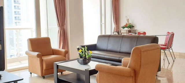 CHEAP Spacious 200m Condo Near Business Center