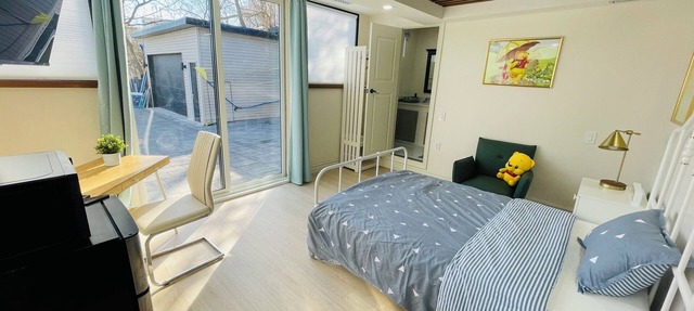 Cheerful Winnie the Pooh Themed Suite