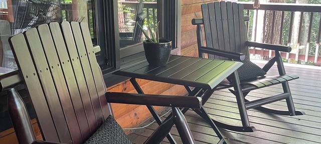 Cherry Log Chic - Perfectly Positioned Between Blue Ridge & Ellijay