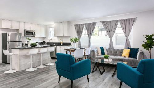 Chic Walkable Downtown Apt Near Americana