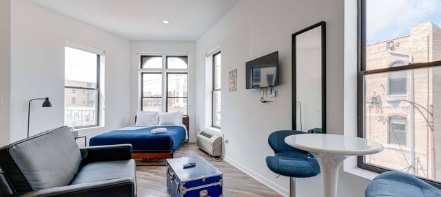 Chicago Third Floor Studio by 747 Lofts