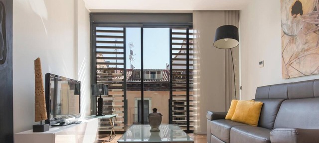 Chueca Apartments III - Duplex in the Center of Madrid