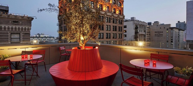citizenM Los Angeles Downtown