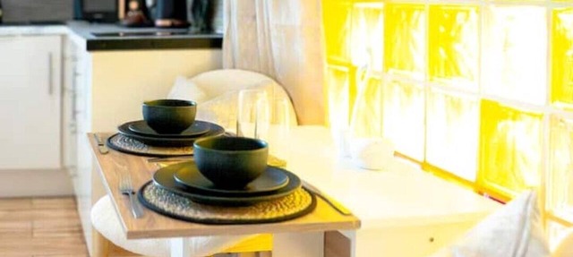 City-Centre Gem | Modern Top-Floor Retreat