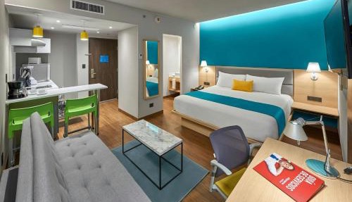 City Express Plus by Marriott Cancun Aeropuerto Riviera
