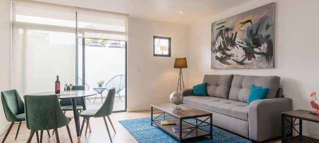 City Gem WiFi, Laundry, Parking, Ideal Location