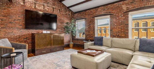 City Loft Group Getaway King Downtown Location