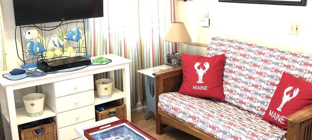 Clamshell Cottage Saco Maine Steps to the Beach pet friendly