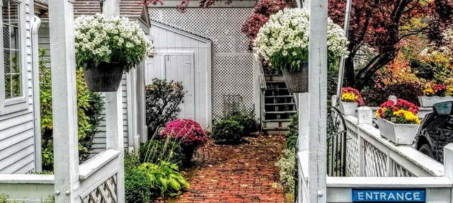 Clark Currier Inn