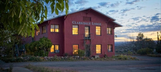 Clarkdale Lodge 208