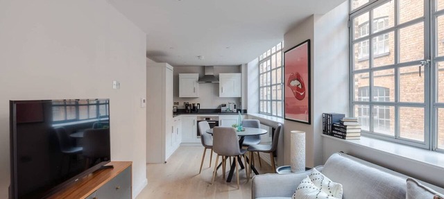 Clerkenwell 2-bed Apartment · Lift · Sleeps 4